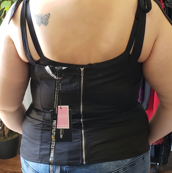 🌺 Pearl Tie Shoulder Corset Top - Picture 2 of 3